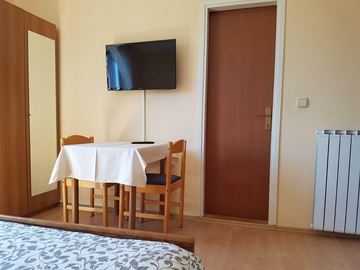 Rooms Siesta Poreč Exteriör bild