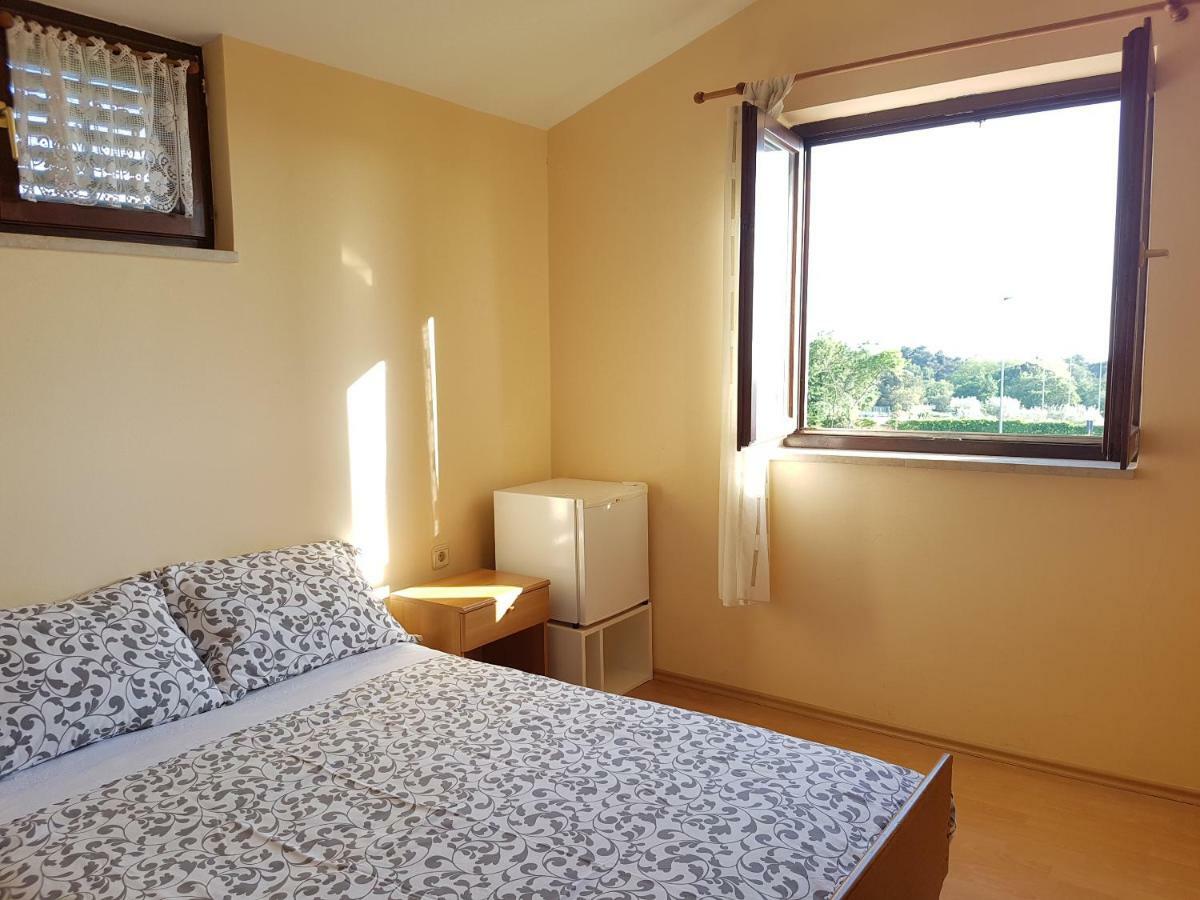 Rooms Siesta Poreč Exteriör bild