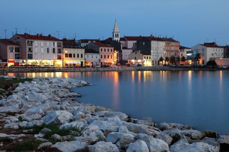 Rooms Siesta Poreč Exteriör bild